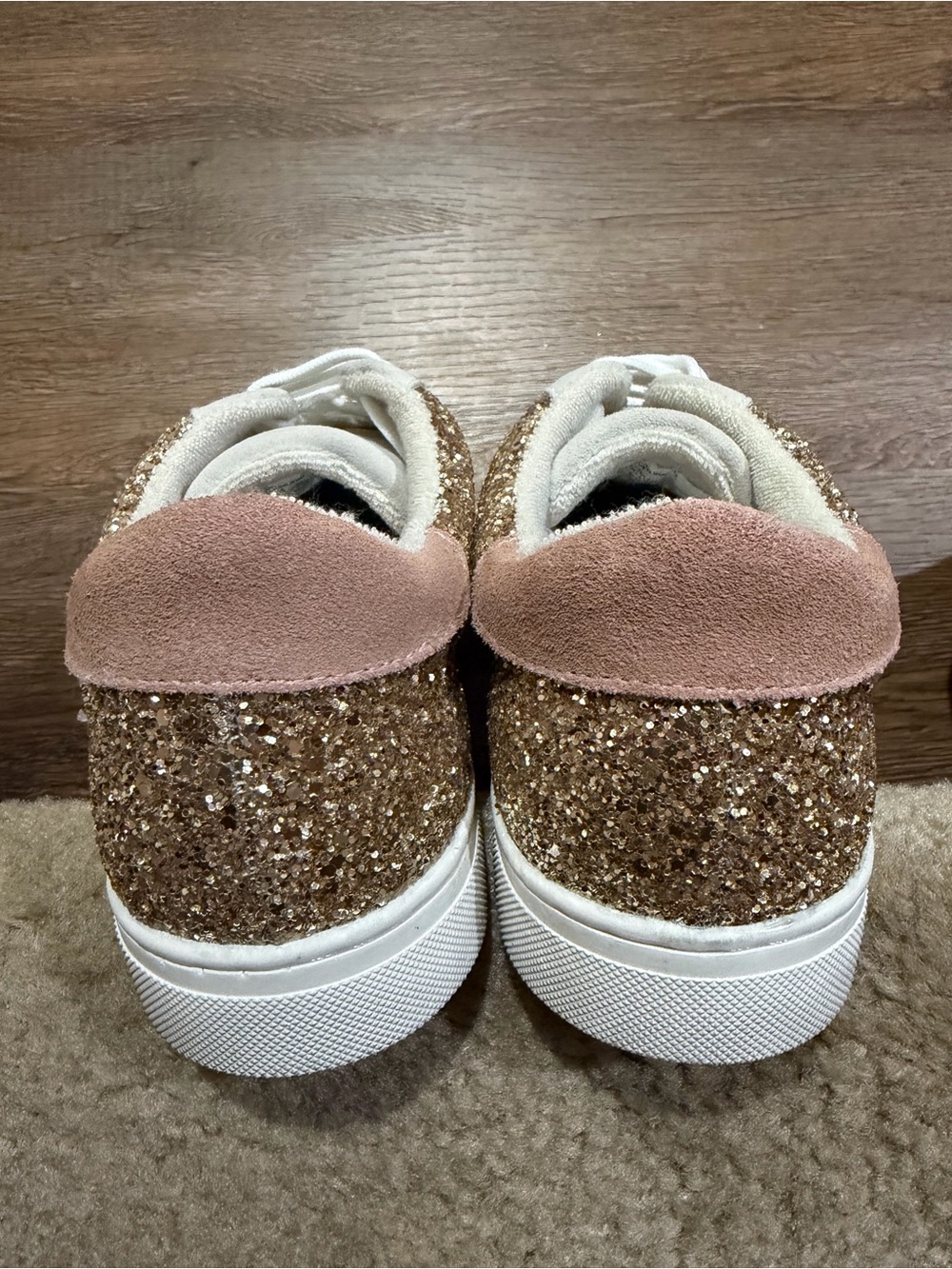 Steven New York Rubie Gold Glitter Star Sneakers Women’s 8.5 New - Picture 6 of 11